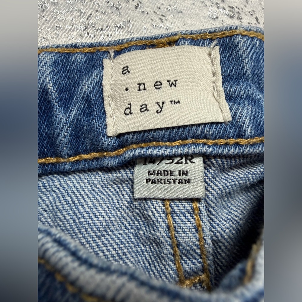 A New Day High-Rise Tapered Mom Jeans Size 14/32R - Picture 2 of 12